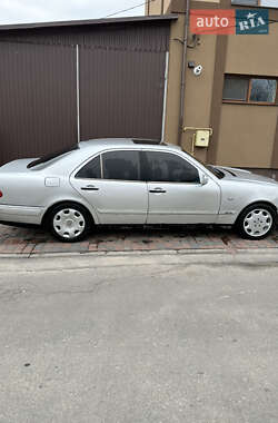 Седан Mercedes-Benz E-Class 1997 в 