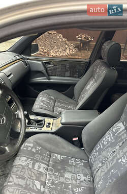 Седан Mercedes-Benz E-Class 1997 в 