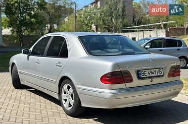 Седан Mercedes-Benz E-Class 2002 в 