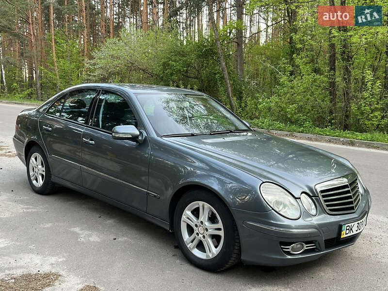 Mercedes-Benz E-Class 2009