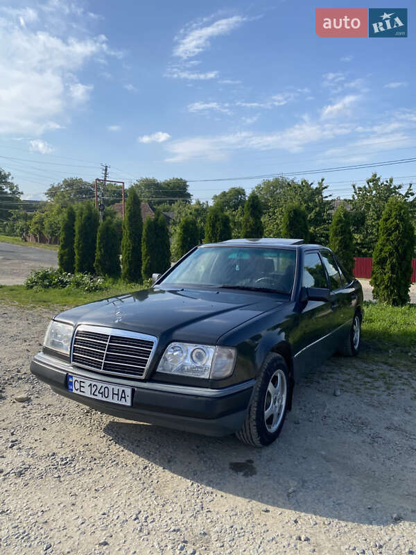 Mercedes-Benz E-Class 1993