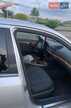 Седан Mercedes-Benz E-Class 2003 в 