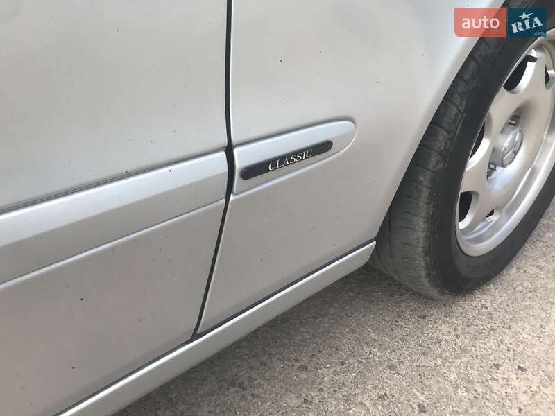Седан Mercedes-Benz E-Class 2004 в Рівному