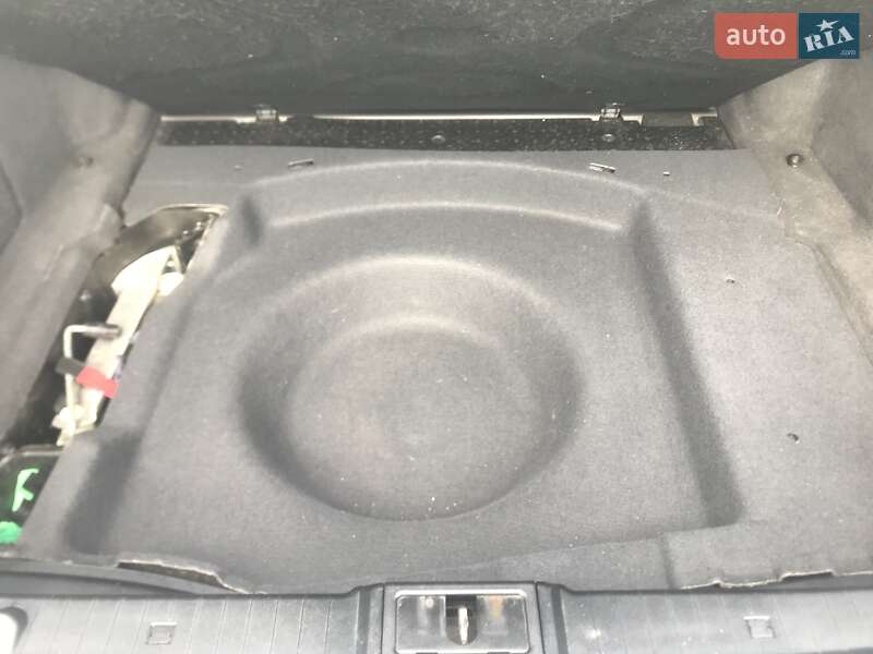 Седан Mercedes-Benz E-Class 2004 в Рівному
