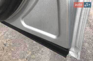 Седан Mercedes-Benz E-Class 2004 в 