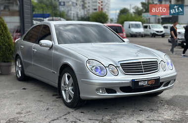 Седан Mercedes-Benz E-Class 2002 в 