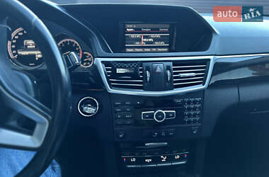 Седан Mercedes-Benz E-Class 2012 в 