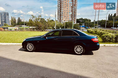 Седан Mercedes-Benz E-Class 2011 в 