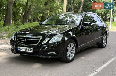 Седан Mercedes-Benz E-Class 2009 в Чернівцях