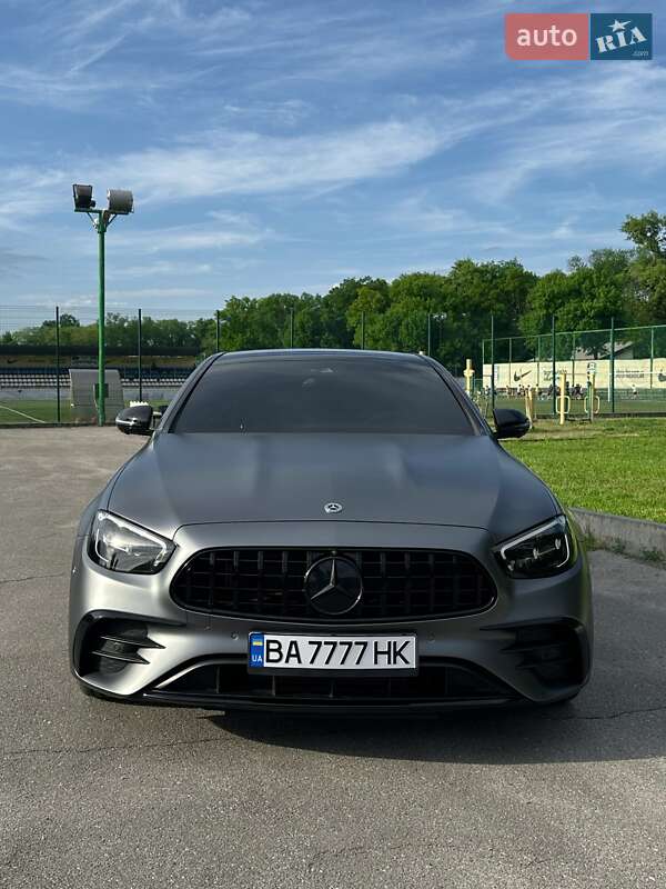 Седан Mercedes-Benz E-Class 2023 в Александрие