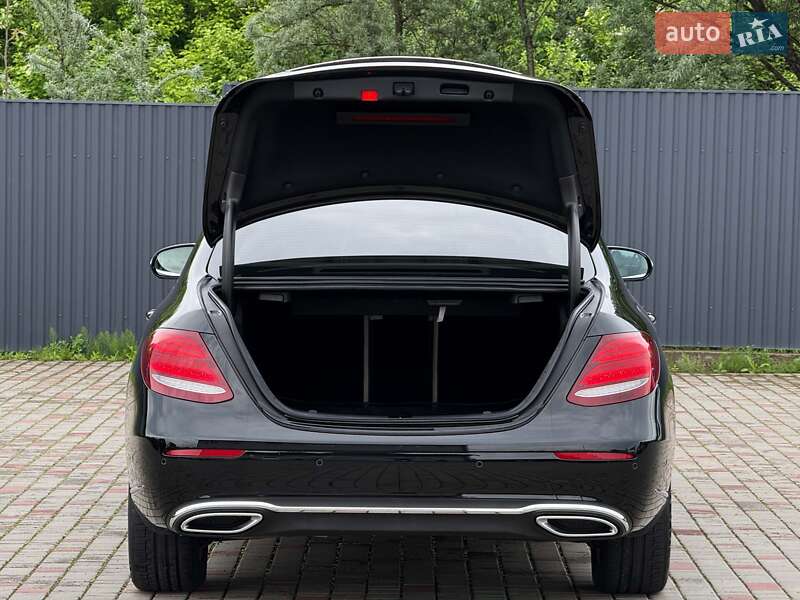 Седан Mercedes-Benz E-Class 2017 в Луцке