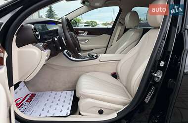 Седан Mercedes-Benz E-Class 2017 в 