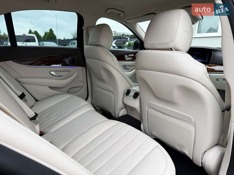 Седан Mercedes-Benz E-Class 2017 в Луцке