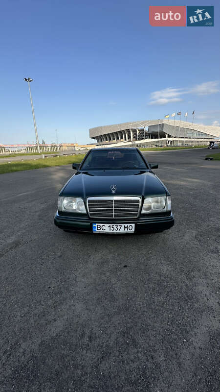 Купе Mercedes-Benz E-Class 1996 в Львове