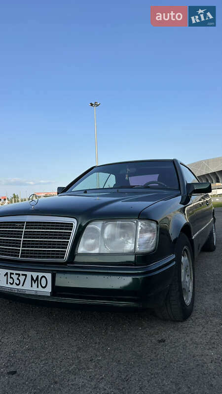 Купе Mercedes-Benz E-Class 1996 в Львове