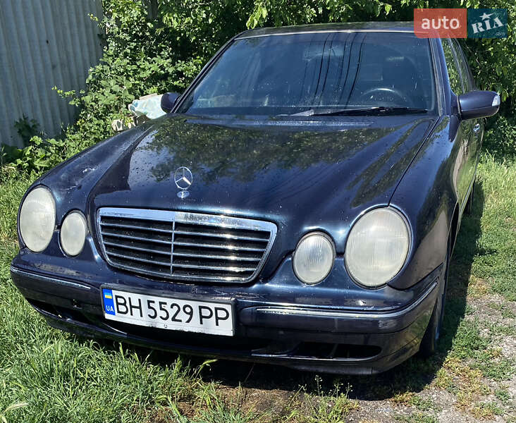Mercedes-Benz E-Class 2000