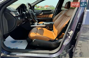 Седан Mercedes-Benz E-Class 2013 в 