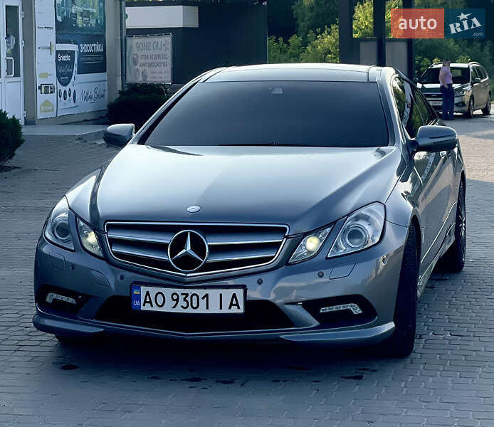Купе Mercedes-Benz E-Class 2009 в Самборе