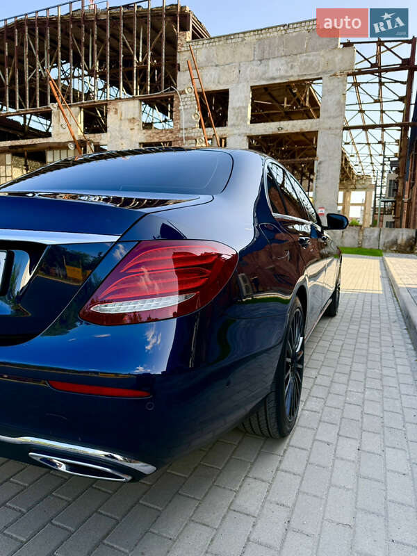 Седан Mercedes-Benz E-Class 2018 в Львове