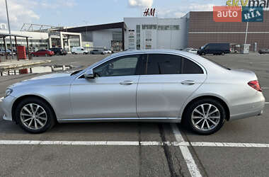 Седан Mercedes-Benz E-Class 2016 в 