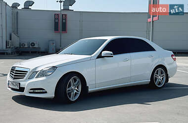 Седан Mercedes-Benz E-Class 2012 в 