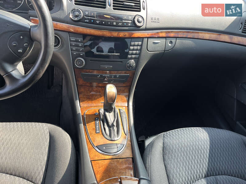 Седан Mercedes-Benz E-Class 2004 в Сокале