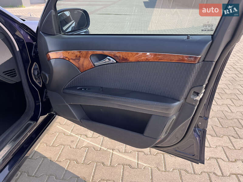 Седан Mercedes-Benz E-Class 2004 в Сокале