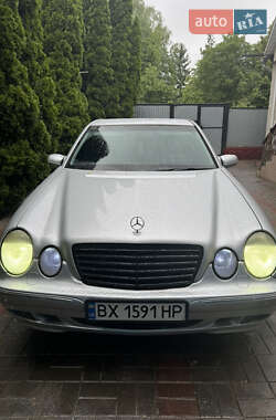 Седан Mercedes-Benz E-Class 2000 в 