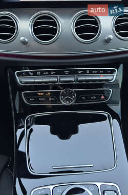 Седан Mercedes-Benz E-Class 2016 в 