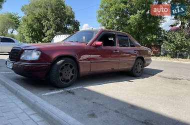 Седан Mercedes-Benz E-Class 1994 в Болграді