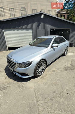 Седан Mercedes-Benz E-Class 2016 в Киеве
