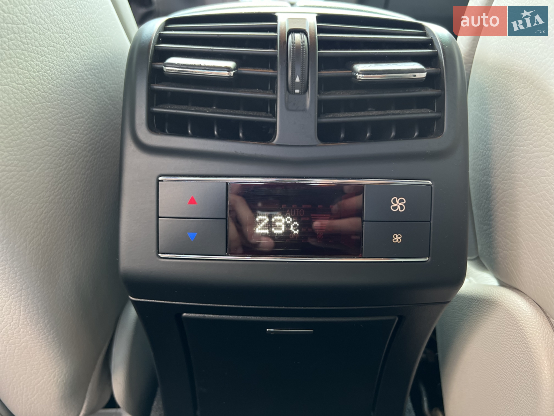 2015 Mercedes-Benz E-klasse - мініатюра 30