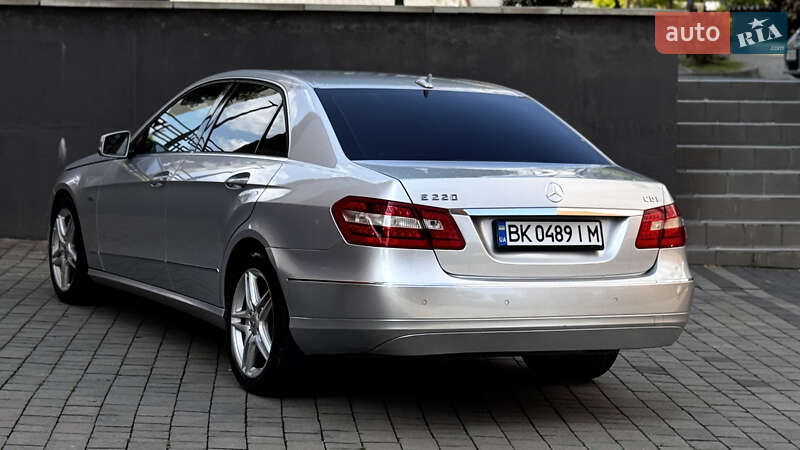Седан Mercedes-Benz E-Class 2009 в Ивано-Франковске
