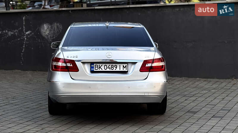 Седан Mercedes-Benz E-Class 2009 в Ивано-Франковске