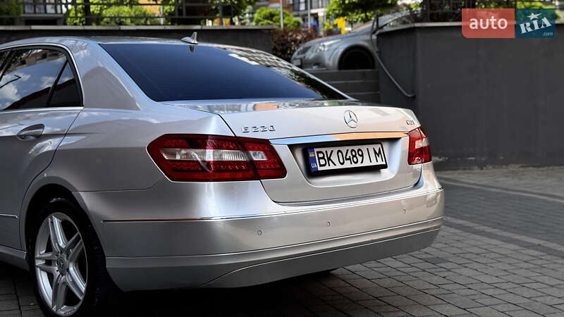 Седан Mercedes-Benz E-Class 2009 в Ивано-Франковске