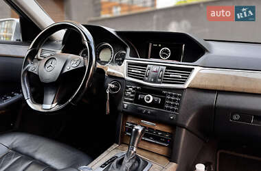 Седан Mercedes-Benz E-Class 2009 в 