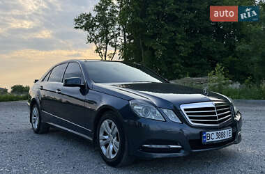 Седан Mercedes-Benz E-Class 2011 в Львові