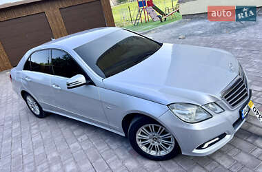 Седан Mercedes-Benz E-Class 2010 в 