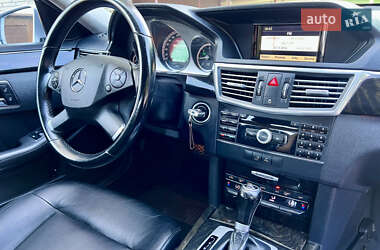 Седан Mercedes-Benz E-Class 2010 в 