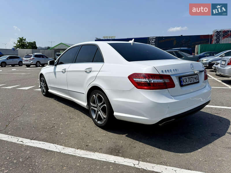Седан Mercedes-Benz E-Class 2012 в Киеве