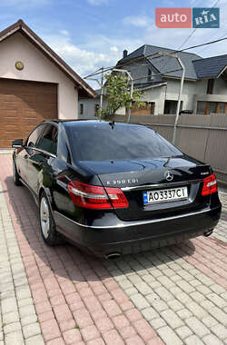 Седан Mercedes-Benz E-Class 2009 в 
