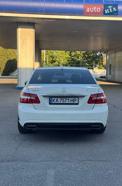 Седан Mercedes-Benz E-Class 2012 в 