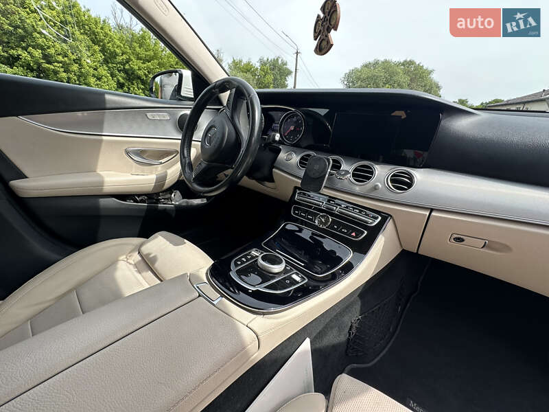 Седан Mercedes-Benz E-Class 2016 в Луцке