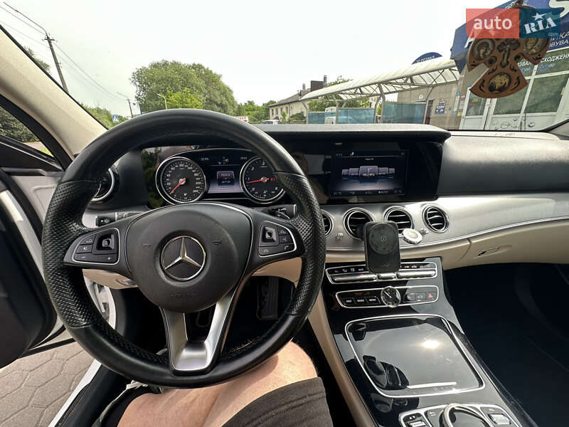 Седан Mercedes-Benz E-Class 2016 в Луцке