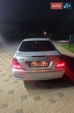 Седан Mercedes-Benz E-Class 2006 в 