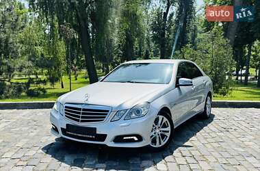 Седан Mercedes-Benz E-Class 2011 в Києві