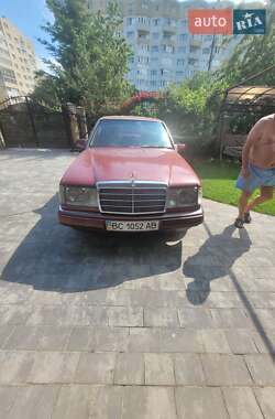 Седан Mercedes-Benz E-Class 1989 в Львове