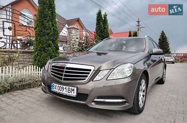 Универсал Mercedes-Benz E-Class 2011 в 