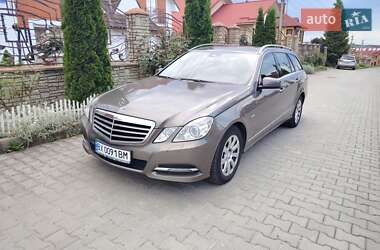 Универсал Mercedes-Benz E-Class 2011 в 