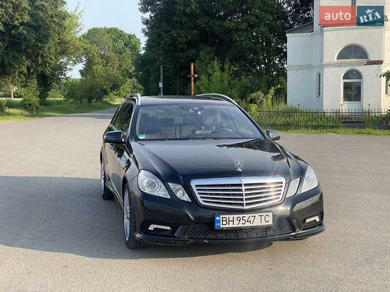 Универсал Mercedes-Benz E-Class 2010 в Городенке